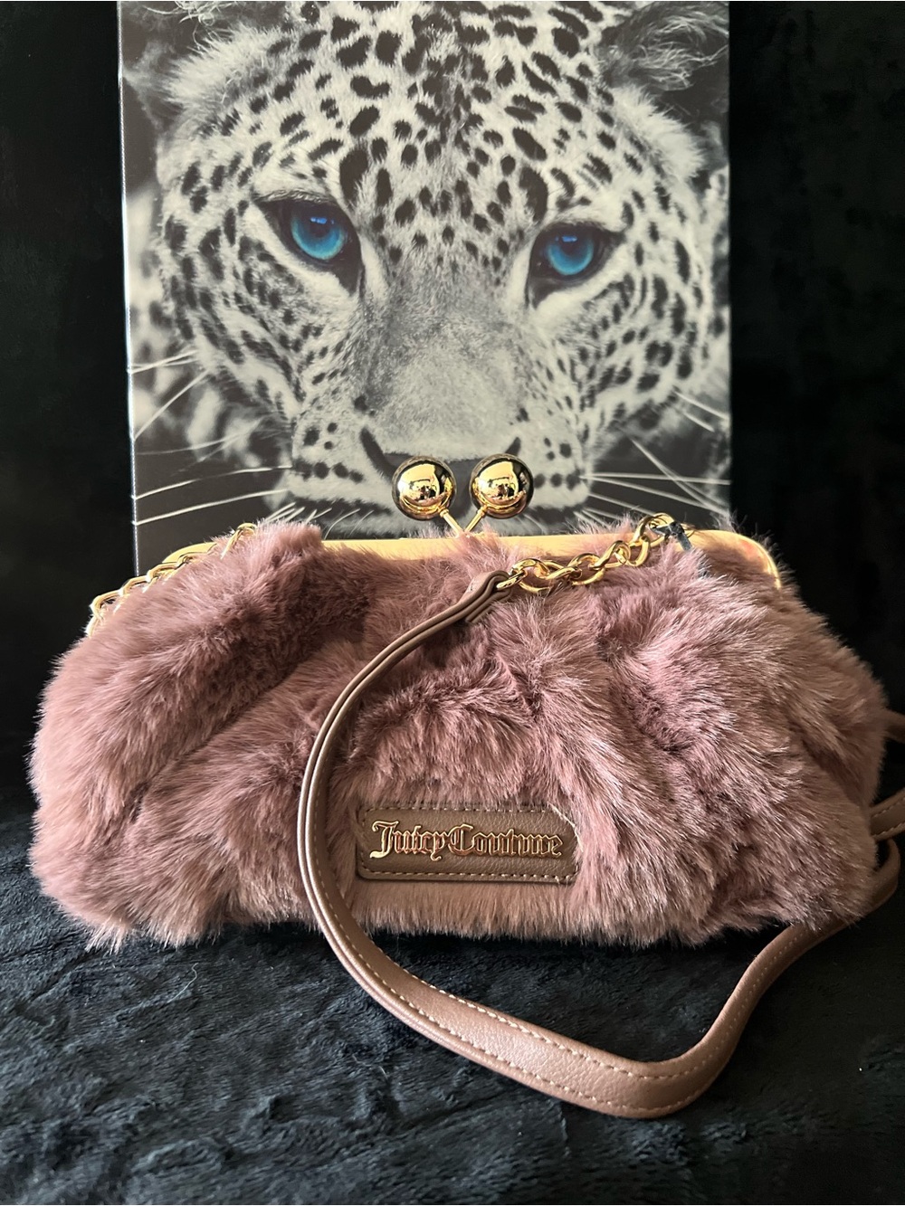 JUICY COUTURE “KEEP IT CLASSY” FUR KISS LOCK CROSSBODY-NWT